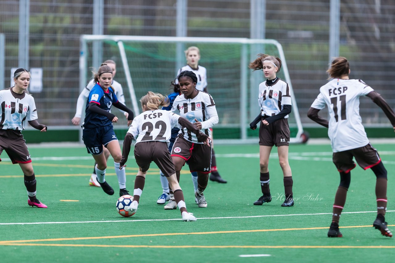 Bild 239 - wBJ VfL Pinneberg - St. Pauli : Ergebnis: 7:0 (Abbruch)